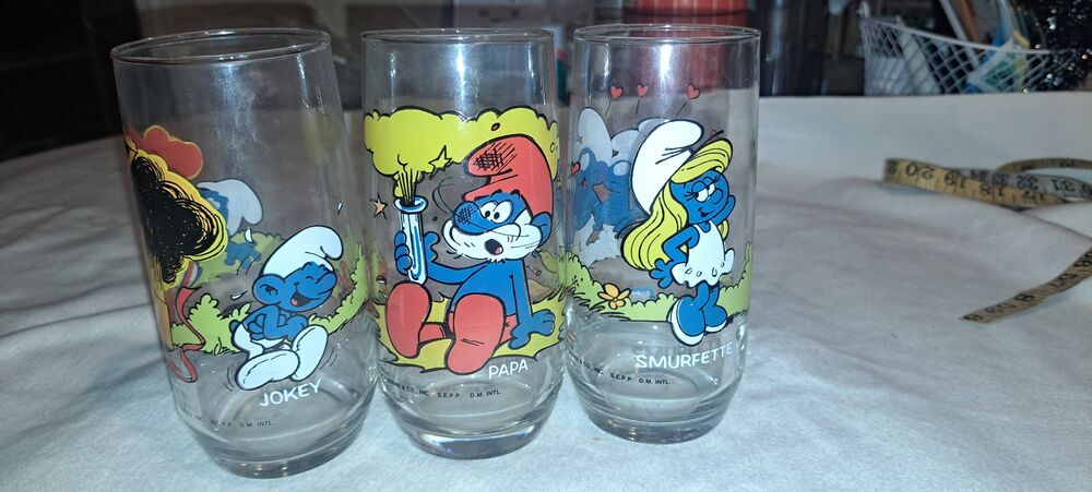 Vintage 1982 Smurfs Drinking Glasses Set of 3 Papa Smurf Smurfette Jokey Peyo 16